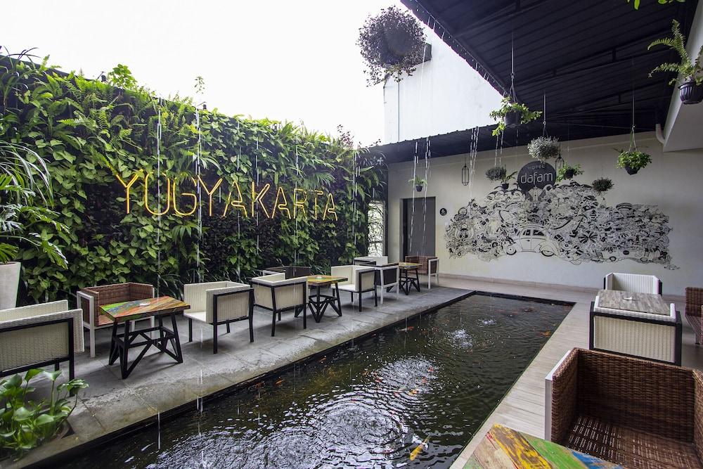 Hotel Fortunagrande Seturan Yogyakarta Exterior photo